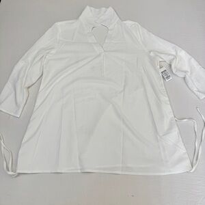 Kohl's White Textured Keyhole Tunic Blouse